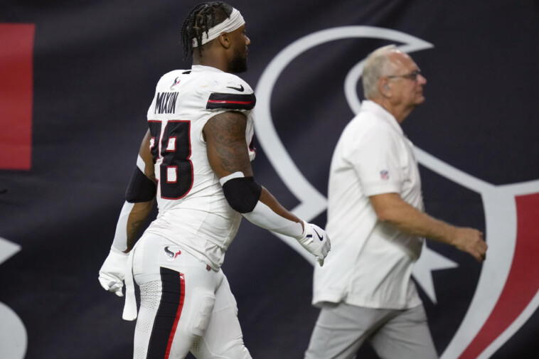 texans’-joe-mixon-was-hurt-on-apparent-hip-drop-tackle,-but-it-wasn’t-penalized