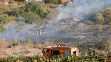 missile-fired-by-houthis-strikes-central-israel-and-triggers-air-raid-warning-at-airport