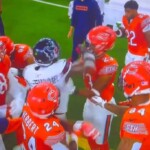 texans’-azeez-al-shaair-throws-punch-after-bears-come-to-caleb-williams’-defense-in-tense-scene