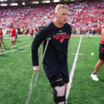 wisconsin-qb-tyler-van-dyke-ruled-out-for-season-with-acl-injury-after-leaving-loss-to-alabama-early