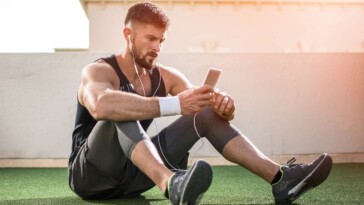 man-spends-entire-workout-finding-right-podcast-to-listen-to