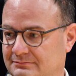 sports-world-reacts-to-adrian-wojnarowski-retiring-from-espn