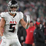 falcons-wr-drake-london-says-he-regrets-machine-gun-celebration-after-td-vs.-eagles