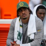 packers’-jordan-love-back-throwing-at-practice,-showing-positive-recovery-from-knee-injury