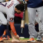 astros’-jose-altuve-ejected-after-removing-sock,-cleat-in-wild-scene:-‘they-missed-that-call’