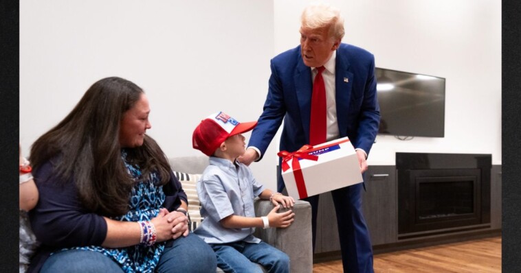 trump-delivers-surprise-gift-to-boy-with-brain-disorder-just-before-rally:-‘i’m-supposed-to-be-on-stage,-but-that-doesn’t-matter’