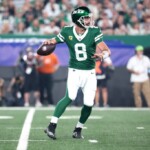 aaron-rodgers-throws-first-regular-season-metlife-stadium-td-to-cap-impressive-jets-drive