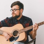 worship-leader-confident-he-can-write-better-song-than-anything-in-dusty-old-hymnal