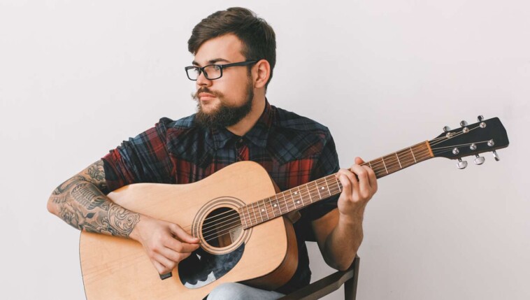 worship-leader-confident-he-can-write-better-song-than-anything-in-dusty-old-hymnal