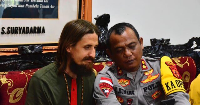 new-zealand-pilot-freed-after-19-month-captivity-by-indonesian-separatist-rebels