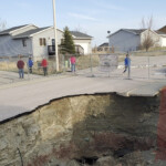 us-families-living-in-fear-after-swarm-of-sinkholes-begin-to-collapse-their-neighborhood