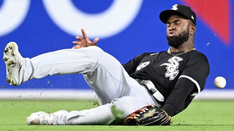 white-sox-lose-119th-game,-1-away-from-’62-mets