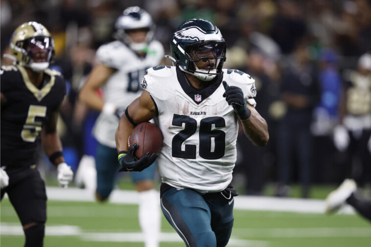 eagles-overcome-mistakes,-failed-gambles-to-stun-saints-with-late-td