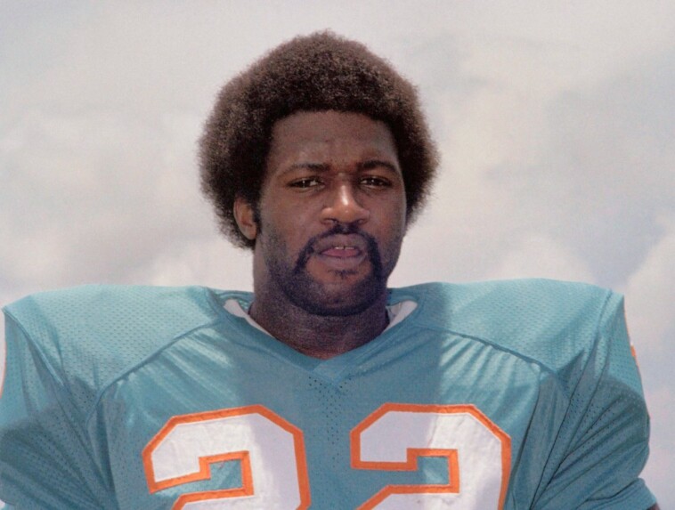 mercury-morris,-member-of-dolphins’-undefeated-super-bowl-team,-dead-at-77