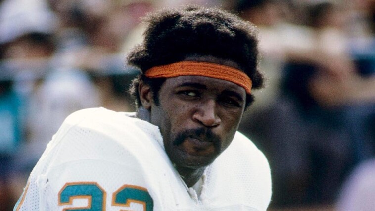 mercury-morris,-super-bowl-champion-and-dolphins-great,-dead-at-77