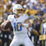 chargers-qb-justin-herbert-leaves-game-with-injury-as-steelers-move-to-3-0