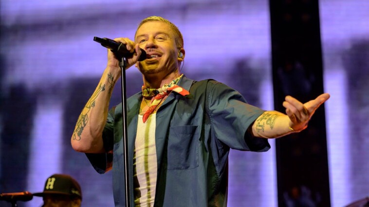 macklemore-declares-‘f—-america’-to-cheers-at-seattle-concert-benefiting-un-agency-with-alleged-hamas-ties