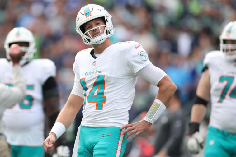 dolphins-qb-skyler-thompson-knocked-out-of-game,-tim-boyle-takes-over-vs.-seahawks