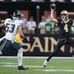 saints’-previously-unstoppable-offense-had-a-big-weakness-exposed-in-loss-to-eagles