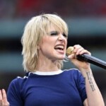 paramore-singer-hayley-williams-rants-that-trump-wants-to-‘control-and-punish-women’-mid-song