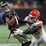 chiefs-vs.-falcons-score:-chiefs-hold-on-for-another-thrilling-win,-this-time-over-the-falcons