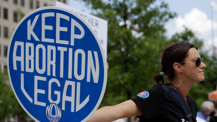 judge-temporarily-halts-tennessee-law-banning-adults-from-helping-minors-get-abortion-without-parental-consent