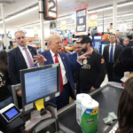 trump-buys-groceries-for-pennsylvania-mom,-promises-to-bring-prices-down