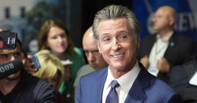 newsom-bans-plastic-bags-in-california-stores,-after-10-year-single-use-plastic-bag-ban-fails