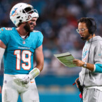 mike-mcdaniel:-dolphins-uncertain-if-skylar-thompson,-tim-boyle-or-tyler-huntley-will-start-at-qb-vs.-titans