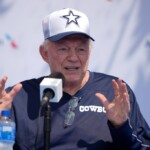 how-jerry-jones-feels-about-cowboys-fans-blaming-him-for-team’s-ugly-start