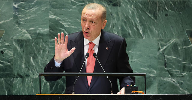 turkish-president-erdogan,-a-hamas-superfan,-compares-netanyahu-to-hitler-at-un.