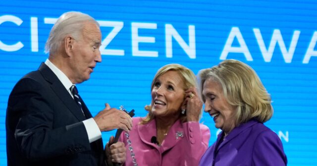 dewy-eyed-joe-biden-tells-hillary-clinton-‘i-love-you’-at-award-presentation