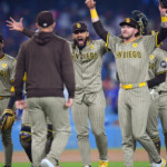 padres-turn-game-ending-triple-play,-clinch-playoff-berth-in-win-over-dodgers