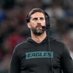 former-eagles-star-chris-long-suggests-nick-sirianni-is-‘under-a-microscope’-due-to-in-game-decisions