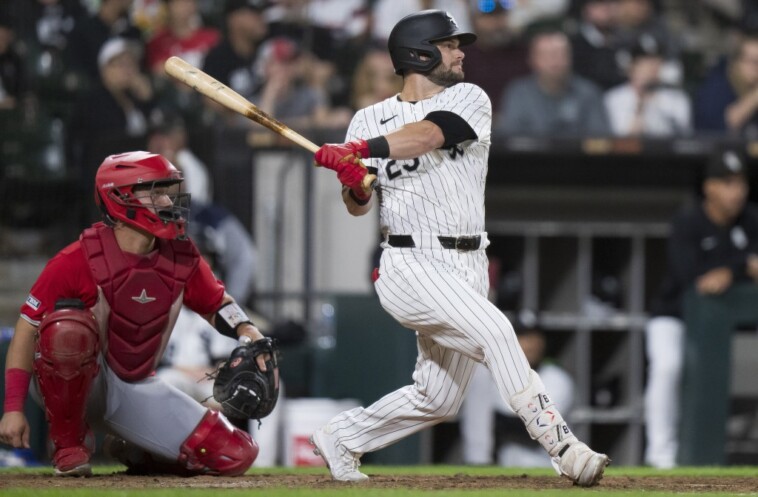 ex-yankee-andrew-benintendi’s-big-hit-helps-white-sox-again-avoid-record-breaking-121st-loss