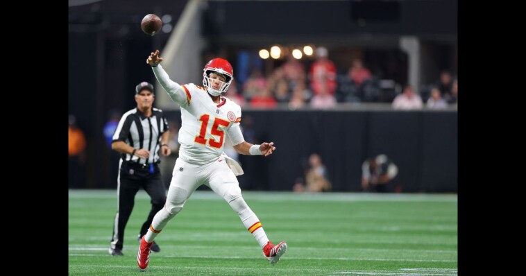 patrick-mahomes-under-fire-after-fans-point-out-interaction-with-nfl-ref-as-controversial-missed-calls-continue