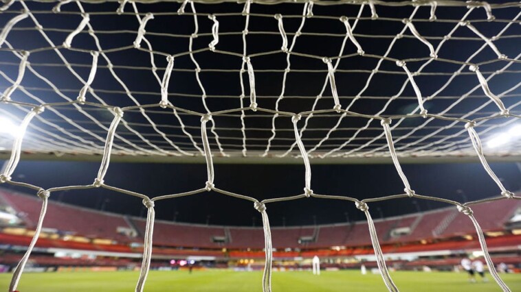 blimp-promoting-brazilian-soccer-team-crashes-into-neighborhood-before-tournament-match