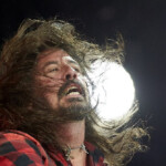 foo-fighters-cancel-soundside-music-festival-appearance-after-dave-grohl-cheating-scandal