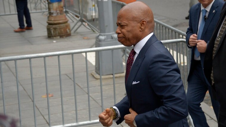 nyc-mayor-eric-adams-arrives-to-turn-himself-in-to-face-charges-in-federal-corruption-case