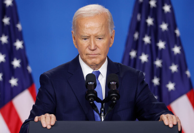 a-dock-worker-strike-could-cost-kamala-the-white-house.-why-won’t-biden-stop-it?