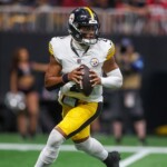 justin-fields-offers-candid-response-when-asked-to-compare-steelers’-coaching-to-bears’:-‘it’s-not-close’