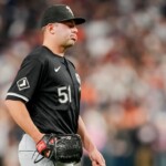 white-sox-dejected-after-mlb-record-121st-loss