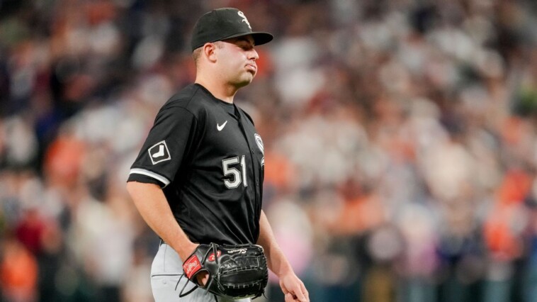 white-sox-dejected-after-mlb-record-121st-loss