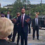 jd-vance-event-at-pa.-restaurant-spirals-into-chaos-after-manager-briefly-turns-away-pol-despite-dozens-of-supporters-waiting-inside