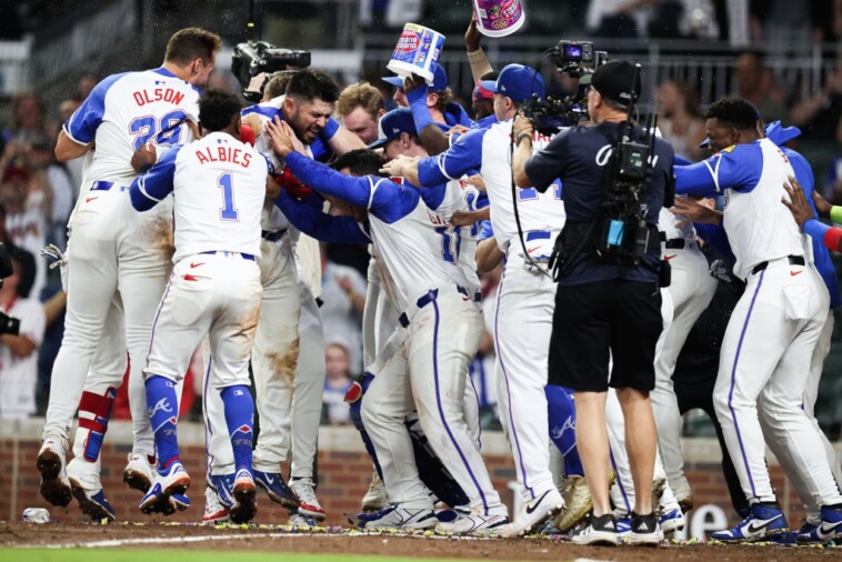 travis-d’arnaud-puts-dent-in-mets’-playoff-hopes-with-walk-off-homer-in-braves’-win