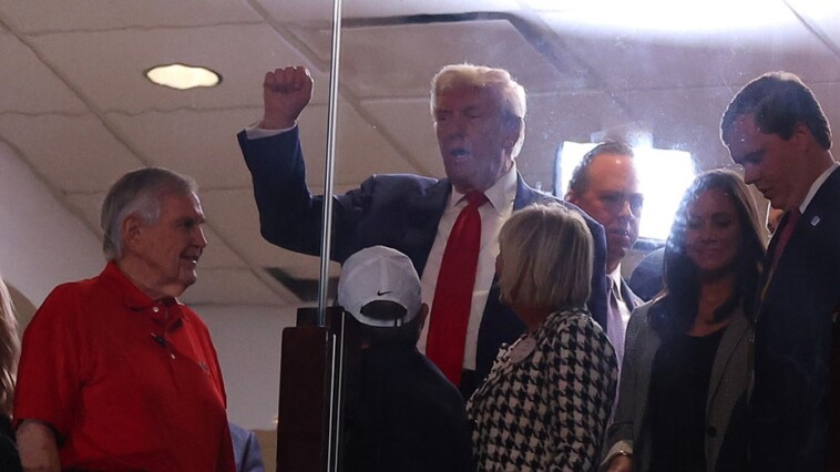 trump-arrives-at-alabama-georgia-game-to-chants-of-‘usa,’-‘four-more-years’