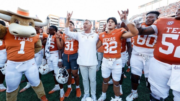 texas-overcomes-sloppy-start-to-nab-1st-sec-win