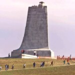 multiple-people-dead-after-plane-crash-at-wright-brothers-national-memorial’s-first-flight-airport