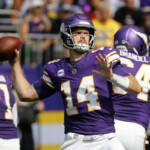 nfl-scores,-live-updates:-vikings-and-packers-square-off-in-nfc-north-battle,-bucs,-eagles-clash-in-playoff-rematch