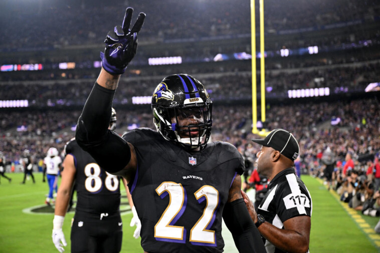 derrick-henry-has-a-monster-game-as-the-ravens-smash-the-bills-to-improve-to-2-2